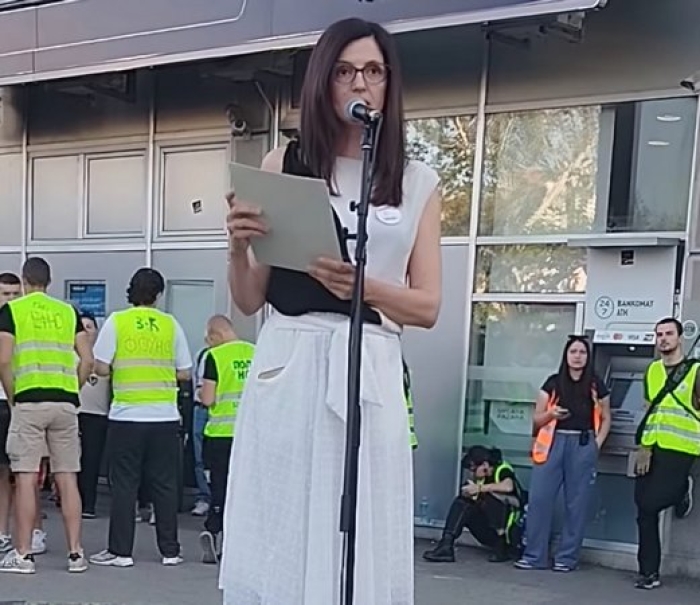 Cela Srbija "pumpala", studenti podržali profesorice srbobranske Gimnazije !