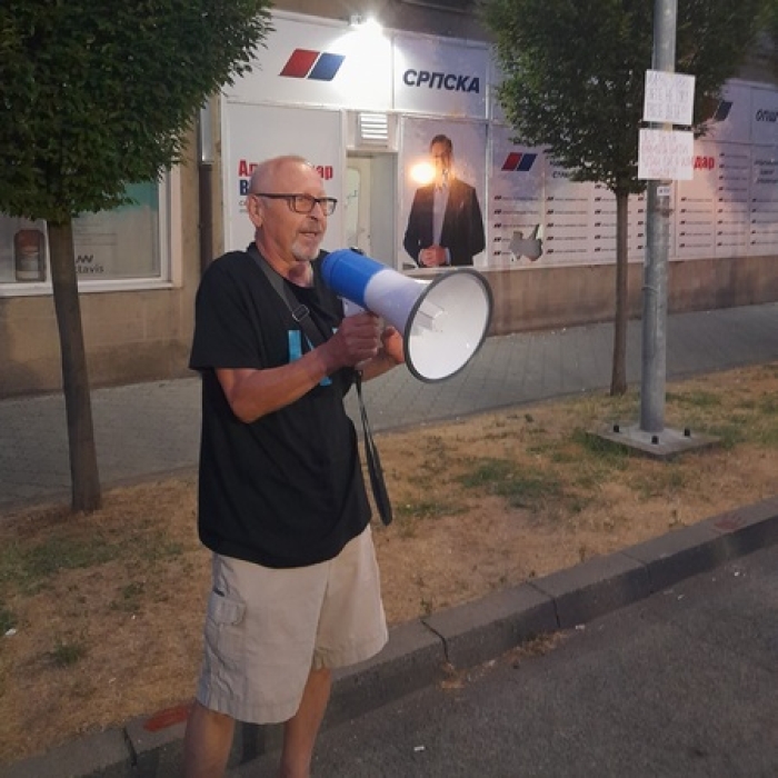 Akademikov &scaron;amar, SNS-ova &scaron;aka i građanska savest